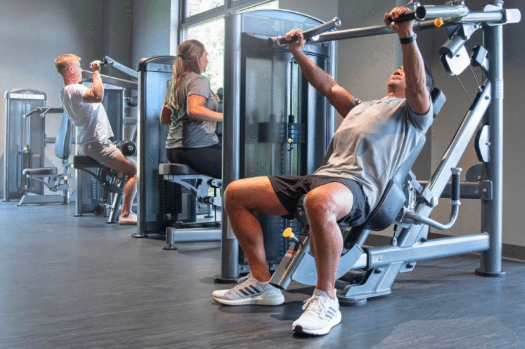 strength machine maintenance
Residents using TRUE strength equipment in a multifamily fitness center.